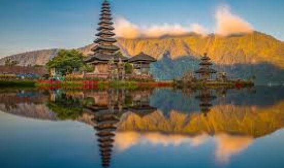 Danau Beratan dan Pura Ulun Danu Bratan: Surga Tersembunyi di Bali