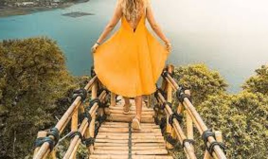 Menyusuri Keindahan Alam Bali melalui Anjungan Wanagiri di Danau Buyan