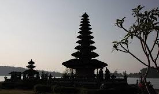 Danau BEratan